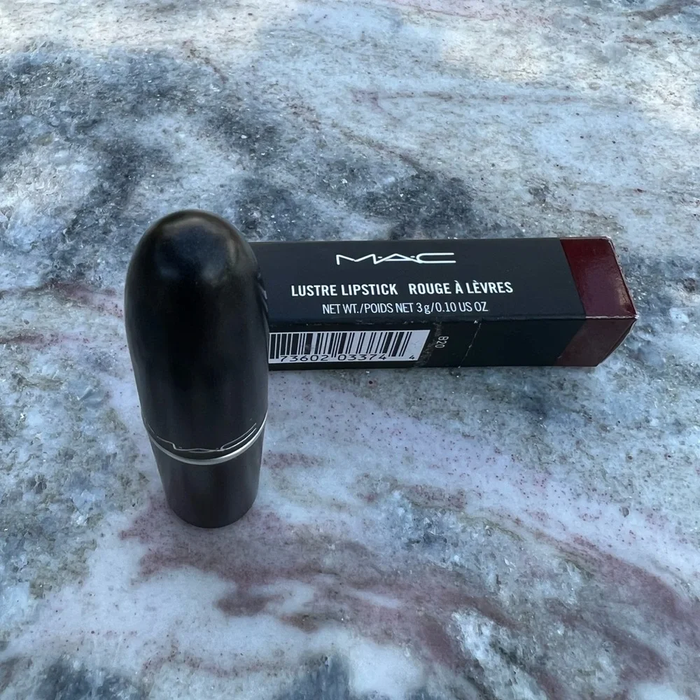 MAC LIPSTICK NIB
